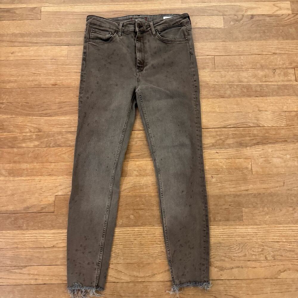 Zara gray charcoal tan distressed splotchy ankle jeans pants size 10
b65
